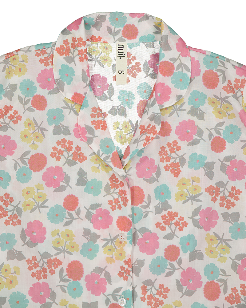 Conjunto clásico floral