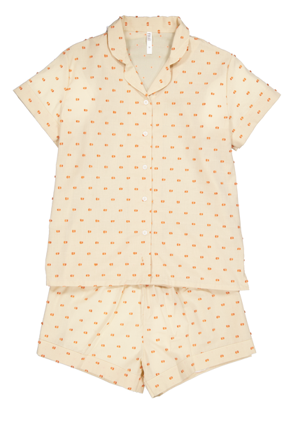 Conjunto clásico entre hojas